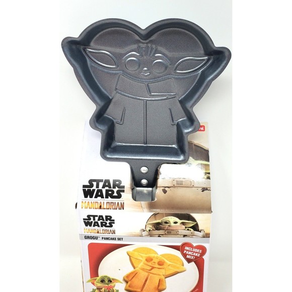 New Star Wars The Mandalorian Baby Yoda (Grogu) Pancake Skillet & Pancake set - Picture 2 of 11